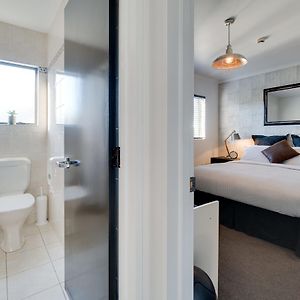 Private Queen Room